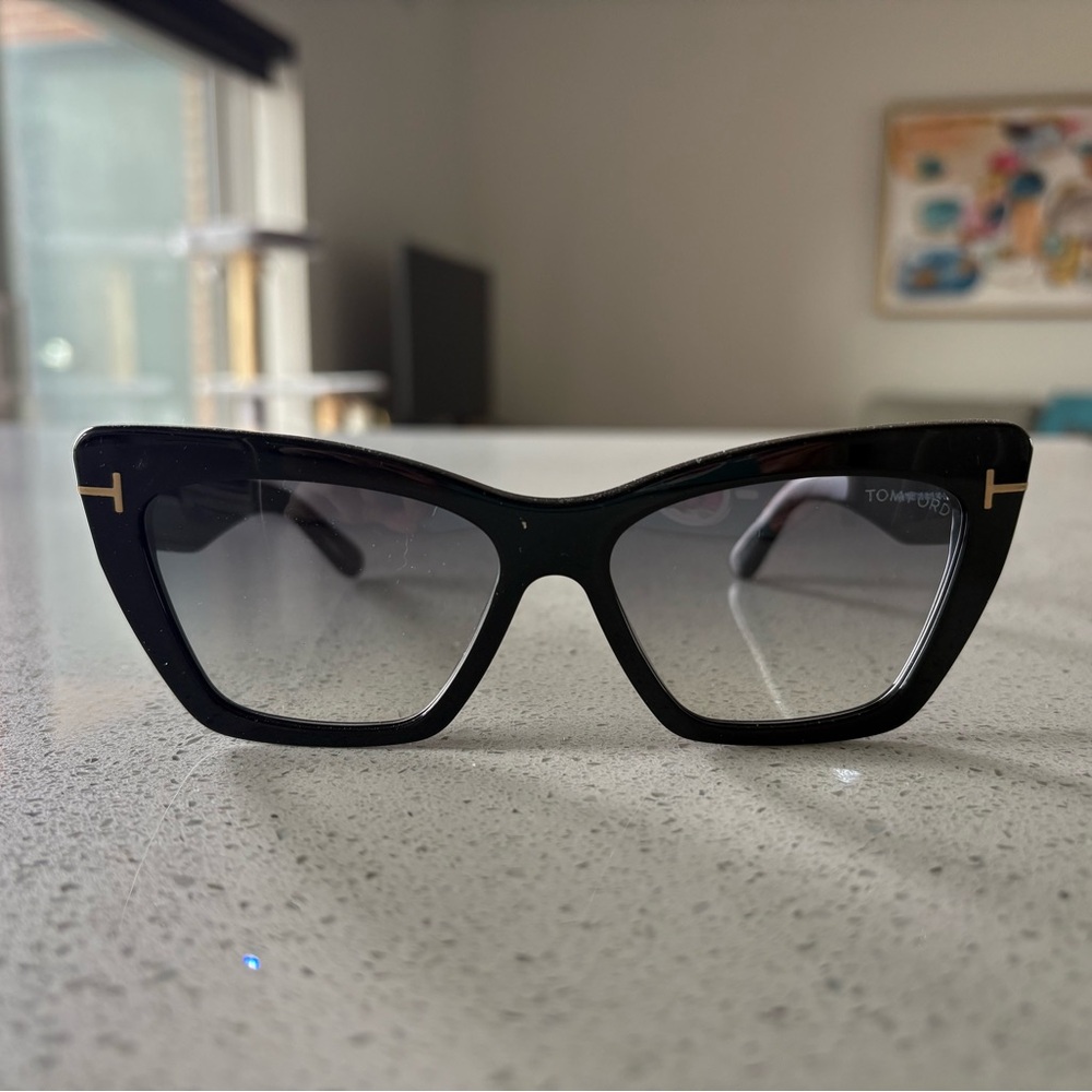 Tom Ford Black Cat-Eye Sunglasses